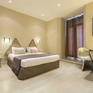 Hotel Amirauté, Tolón